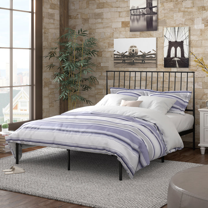 Metal Platform Bed with Curved Metal Headboard - Black Finish, Queen (Queen Size)